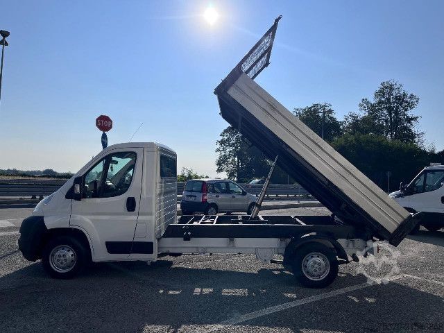 Háromirányú billenő teherautó Peugeot BOXER