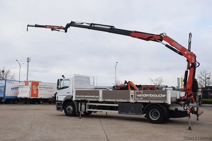 Loading platform Mercedes-Benz Axor 1829 + Fassi 135 Flygip