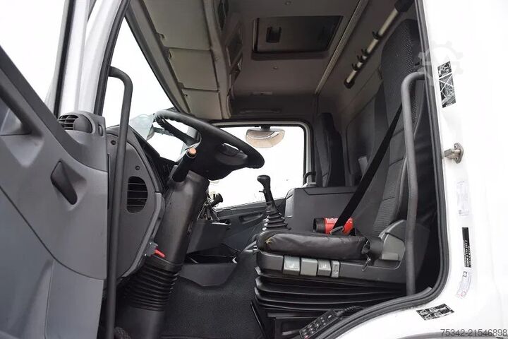 Loading platform Mercedes-Benz Axor 1829 + Fassi 135 Flygip