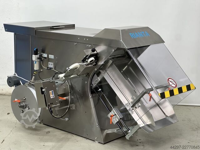 Machine de remplissage et de fermeture de sachets Rianta PS Mako BFS 300