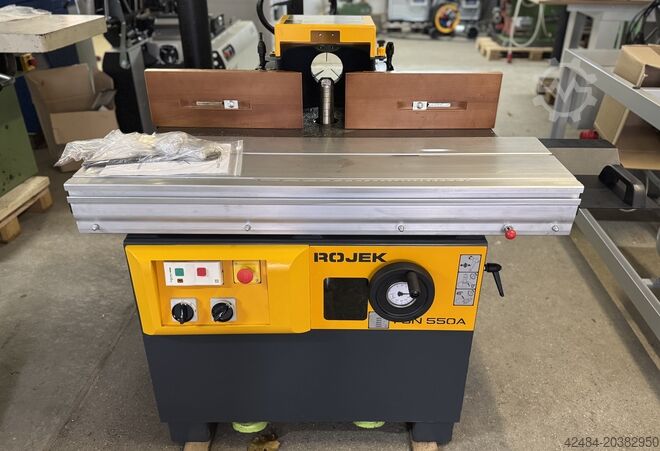 Fierăstrău cu ax pivotant Rojek FSN 550A