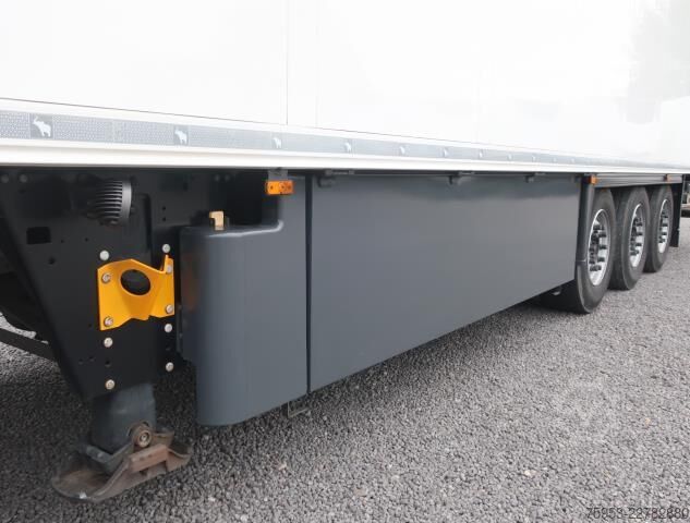Semirimorchio frigorifero Schmitz Cargobull SKO 24 Doppelstock Ladebordwand Lift Vector HE19
