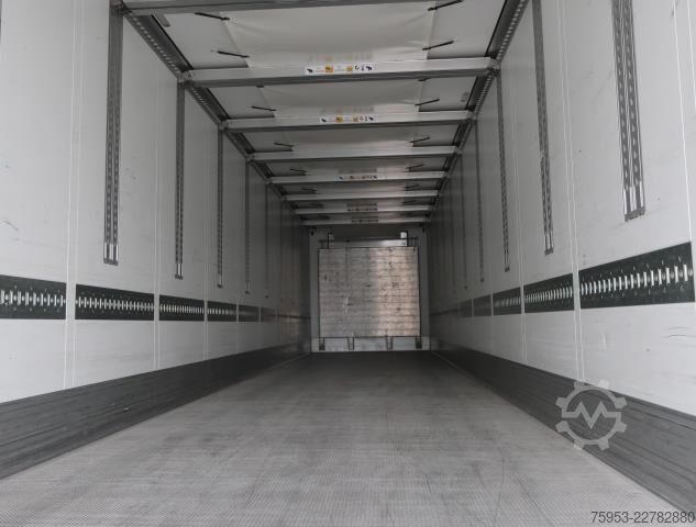 Semirimorchio frigorifero Schmitz Cargobull SKO 24 Doppelstock Ladebordwand Lift Vector HE19
