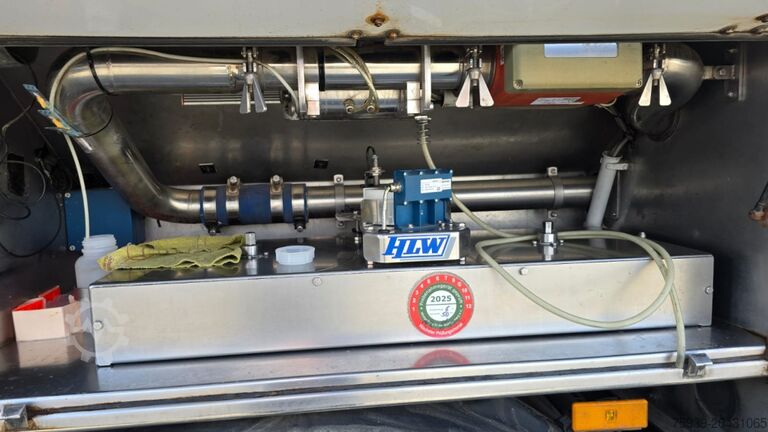 LKW mit Tankaufbau Mercedes Benz Actros 1846 4x2