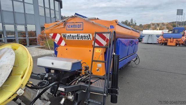 Haakarm vrachtwagen SCHMIDT stratos S 50 -36 5 cbm. Winterdienst Salz