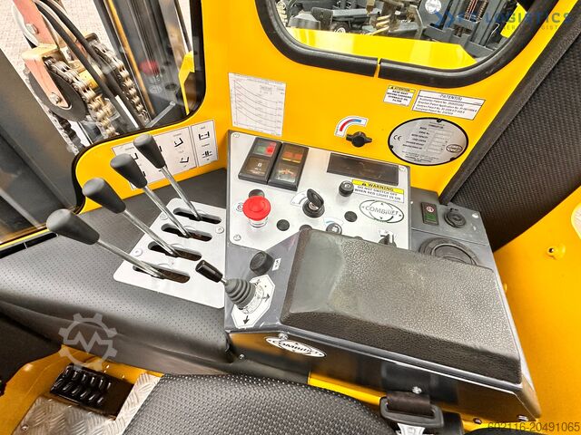 Carrello elevatore a 4 vie Combilift C4500 / DUPLEX 4050MM DIESEL POSITIONER