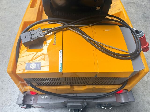 S+UVV 07/27 Lithium Elektro 1.435 h Jungheinrich EZS 570