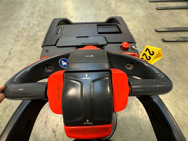 Transpallet elettrico a piattaforma, 3050 ore Linde T 20AP