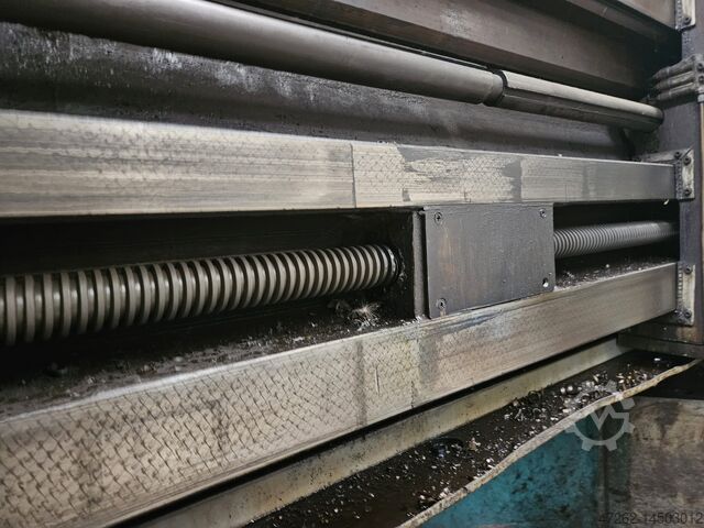 κατακόρυφος τόρνος με πυργίσκο UMARO SC 17