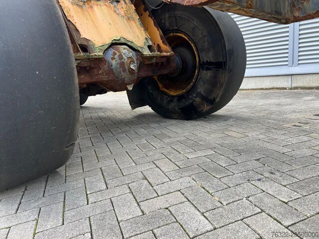 Backhoe loader LJUNGBYMASKIN AB L 10