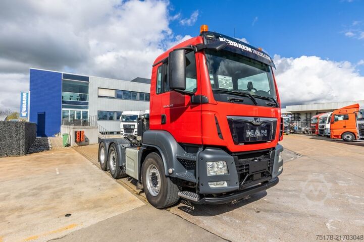 Camion-benne avec grue MAN TGS 26.420 BLS-6x2/4+ EPSILON Q200Z
