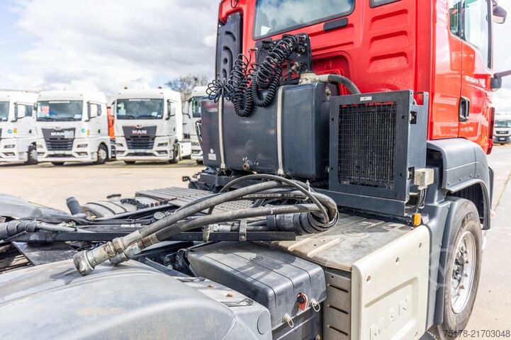 Camion-benne avec grue MAN TGS 26.420 BLS-6x2/4+ EPSILON Q200Z