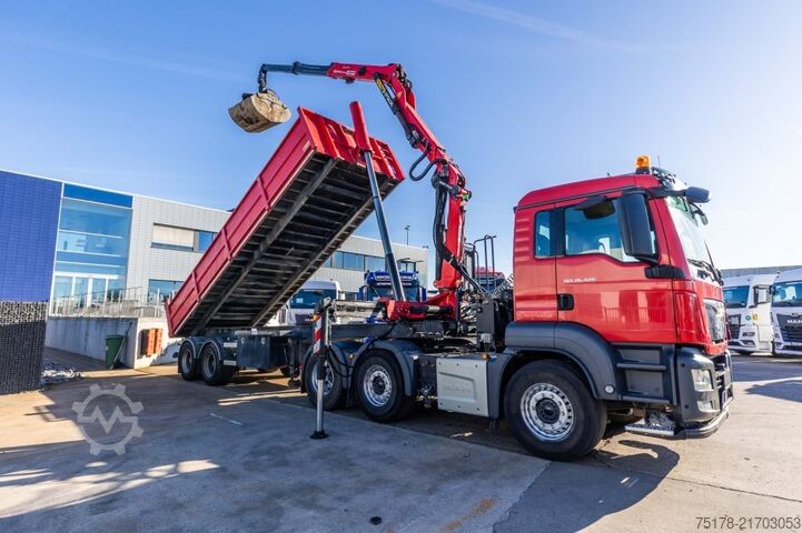 Benne TURBO'S HOET KIPPER + PALFINGER EPSILON Q200Z