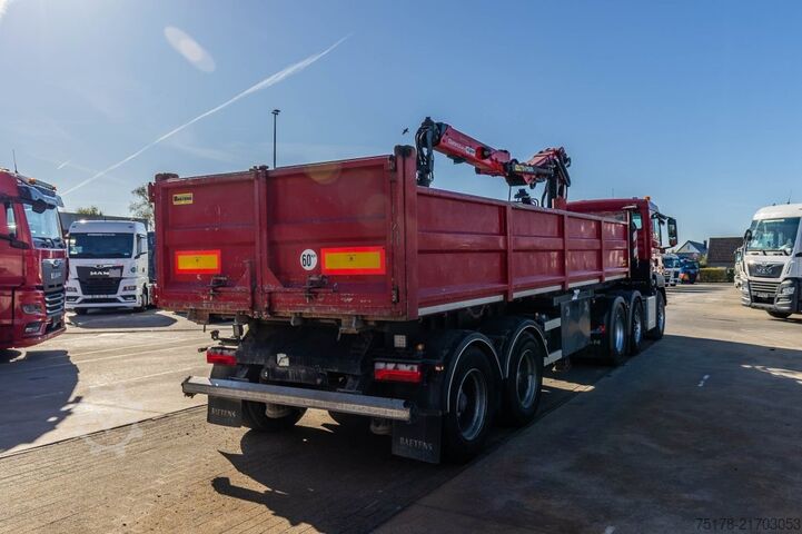 Benne TURBO'S HOET KIPPER + PALFINGER EPSILON Q200Z