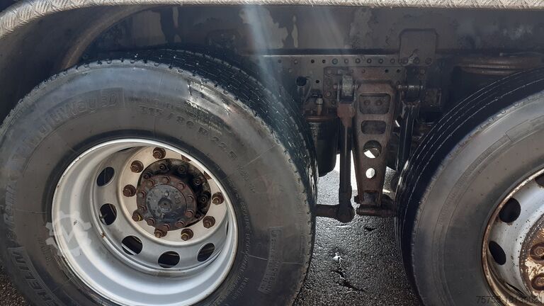 Vrachtwagen met portaalarmsysteem MAN TGA 26.390 Absetzkipper Hyvalift 6x2 E4
