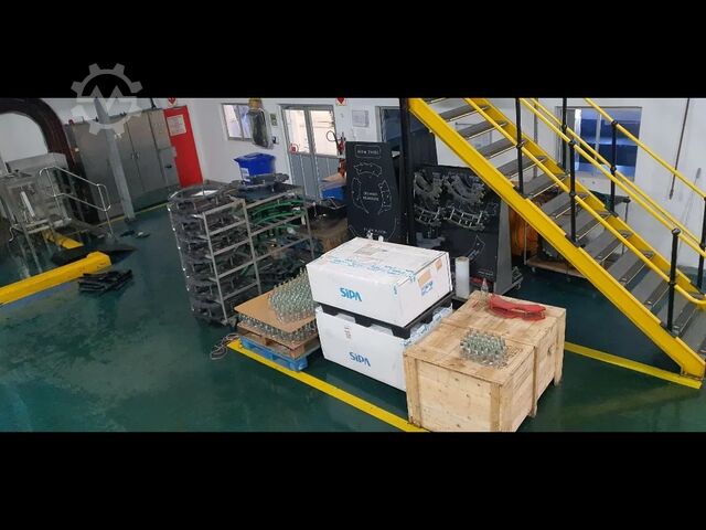 Gebruikte glasafvullijn voor cider, 32.000 flessen per uur Berchi 