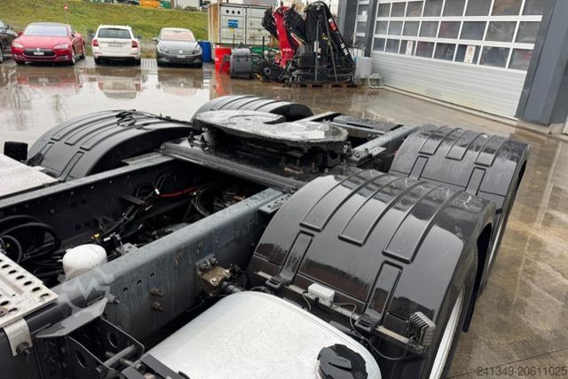 Τυπική μονάδα τράκτορα VOLVO FH-500 6x4