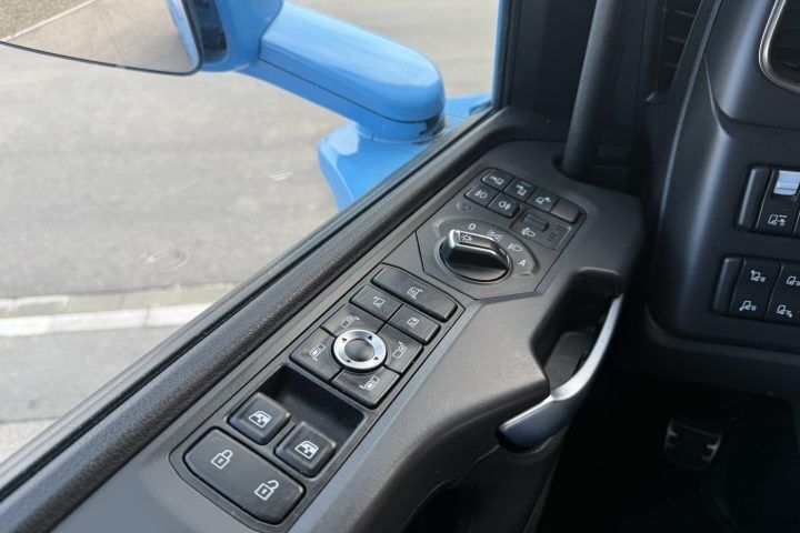 Standard nyergesvontató Scania S520A 6x2 Retarder Kipphydraulik / Swiss-Vehicle