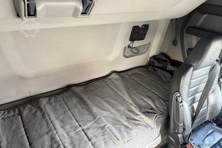 Standard nyergesvontató Scania S520A 6x2 Retarder Kipphydraulik / Swiss-Vehicle