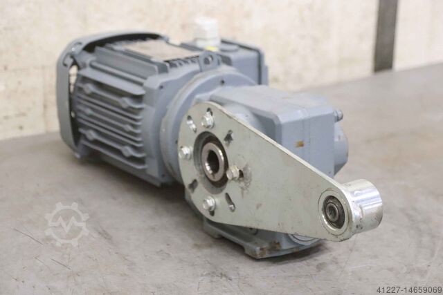 Gearmotor 0,55 kW 72 o/min SEW-Eurodrive SA37 DRS71M4