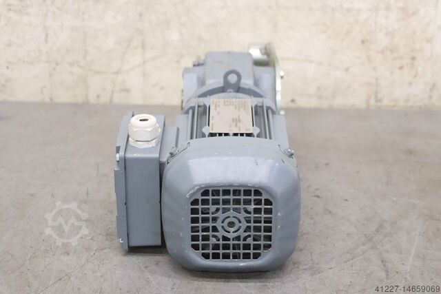 Gearmotor 0,55 kW 72 o/min SEW-Eurodrive SA37 DRS71M4