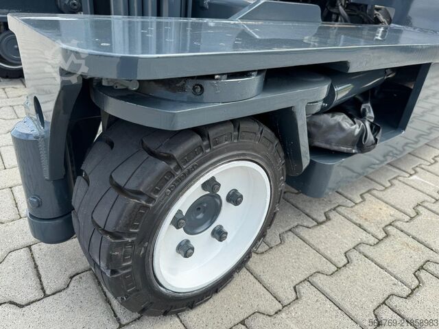 4-vejs gaffeltruck Combilift C3000/Triplex 5500 mm /Perfect condition