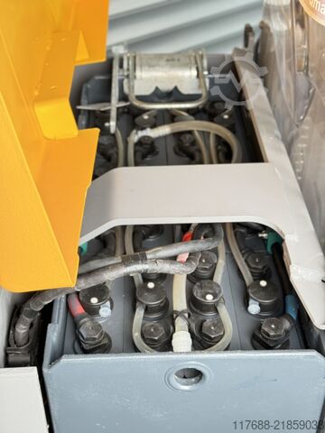 Förare av höglyftande truck Jungheinrich ERD 220 - Service Neu - 4570 Std. - Batterie 80%