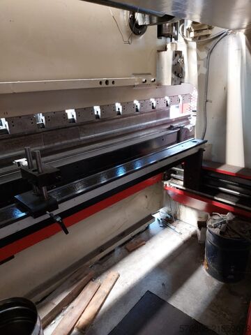 Bockningsmaskin CMU 4000 x 100 ton, med visualisering PIEGATRICE CMU  4000 X 100 TON BT 100/40
