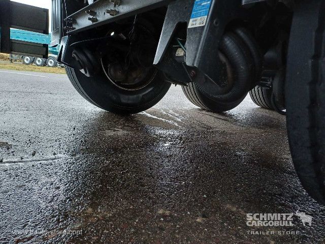 Semi-reboque aberto com lona Schmitz Cargobull Curtainsider Standard Getränke