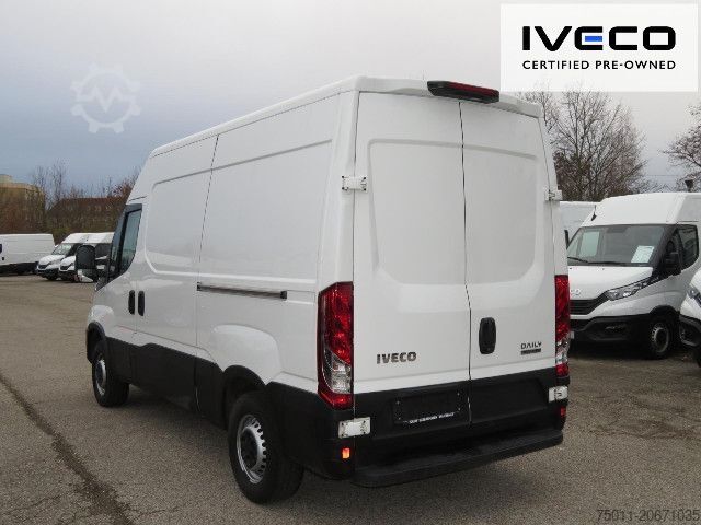 Højt tag varevogn IVECO Daily 35S21A8V/P Automatik, Navi, HA Luft,LED