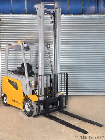 4 ruedas eléctricas Jungheinrich EFG 425k - Service Neu - Batterie 83% - 5m Hub - 2,5t