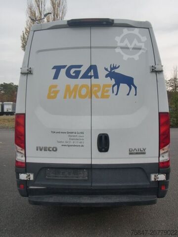 Transporter mit Koffer Iveco Daily 35 S 16 A8 V Doka