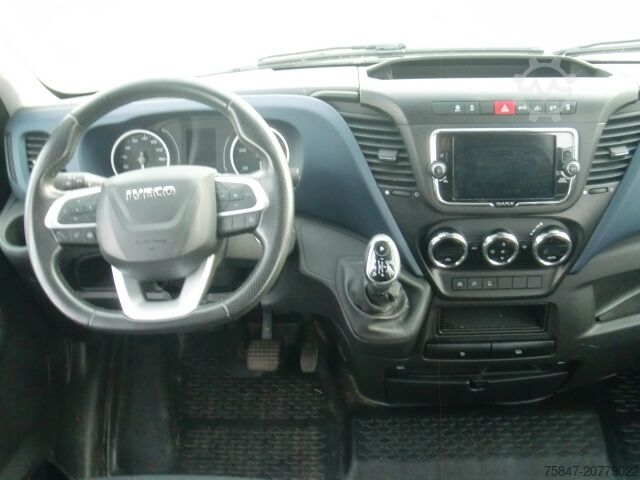 Transporter mit Koffer Iveco Daily 35 S 16 A8 V Doka