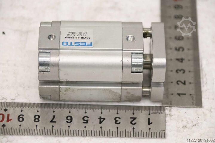 Kompaktní válec Festo ADVUL-25-25-P-A  Hub 25 mm