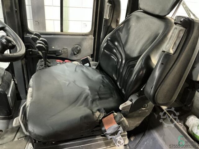 Forklift Doosan D90S-7