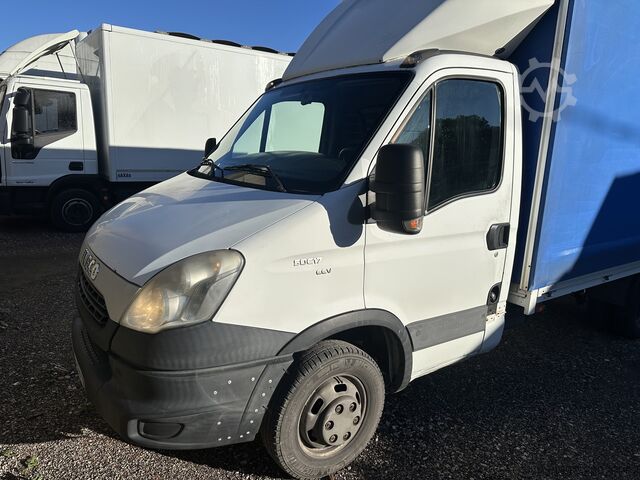 Curtain sider van IVECO Daily 35 C 17