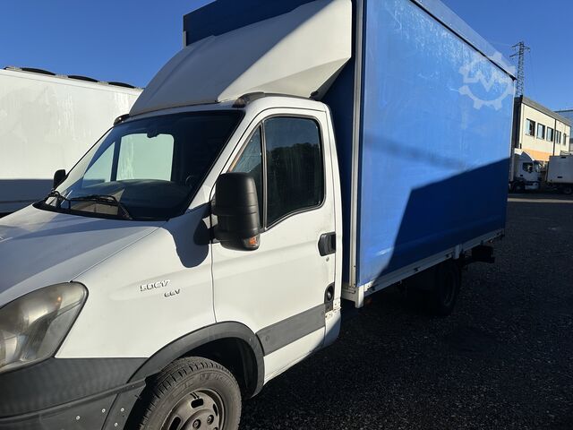 βαν με κουρτίνα πλευράς IVECO Daily 35 C 17