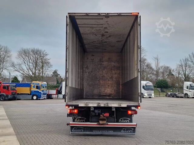 Koffer Volvo FH 13.540 Globetrotter 6x2 - Closed box with si...
