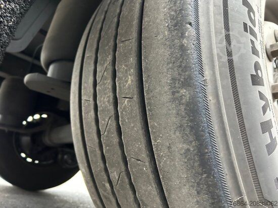 Low loader semitrailer SCHMITZ SCB S3B KüHLAUFLIEGER, TK SLXE 400, BLUMENBREITE