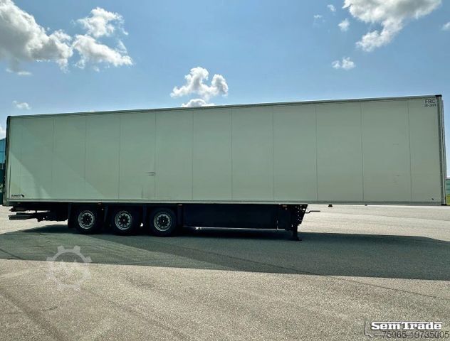 Koeloplegger SCHMITZ CARGOBULL SCB*S3B CARRIER VECTOR 1550 TAIL LIFT 275 CM HIG