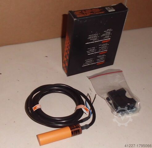 Inductieve sensor IFM IA-3010-BPKG