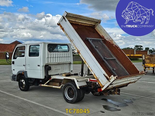 Volquete Nissan Cabstar 120cv dc benne