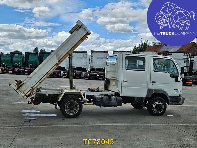 Volquete Nissan Cabstar 120cv dc benne