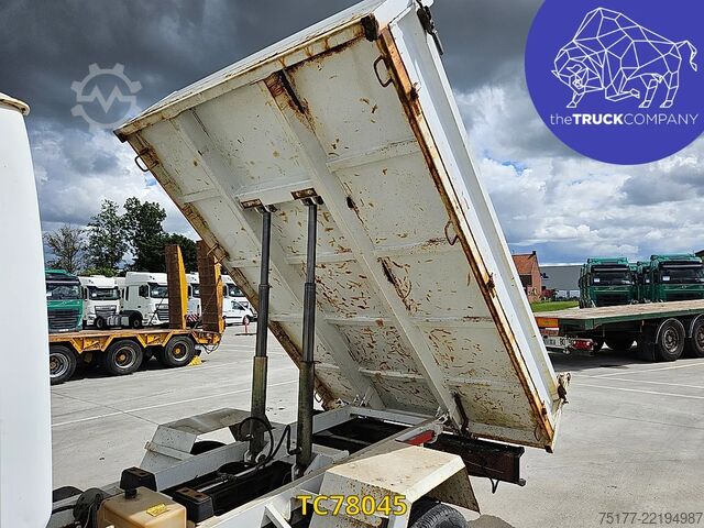 Volquete Nissan Cabstar 120cv dc benne