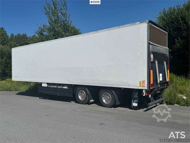 Semirreboque Renders com unidade de refrigeração! Renders Semitrailer with refrigeration unit!