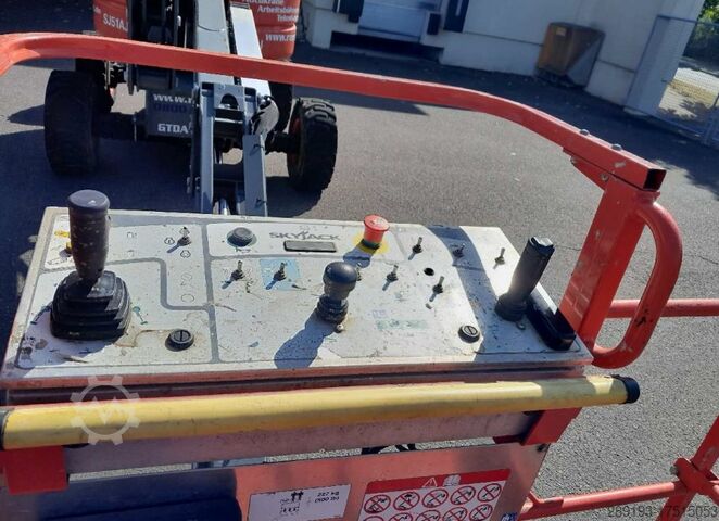 Hoogwerker zelfrijdend Skyjack SJ51 AJ Diesel 17,50m