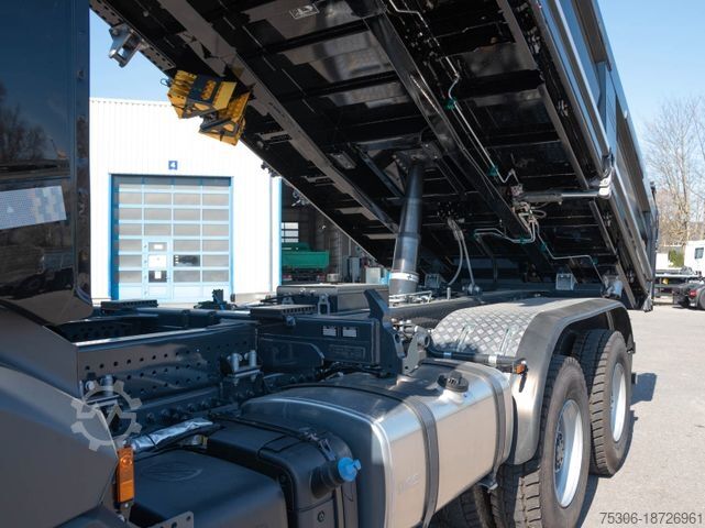 Sklápěcí vůz DAF FAT XFC 530 Meiller Trigenius D316