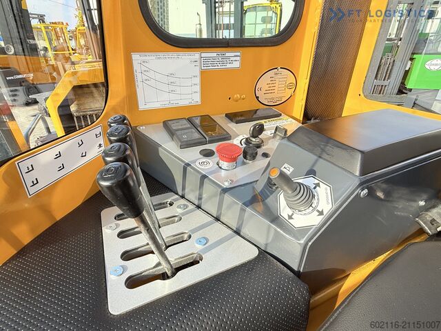 Wózek widłowy czterokierunkowy Combilift C4000 DUPLEX 4500 SIDE SHIFT FULL CABIN