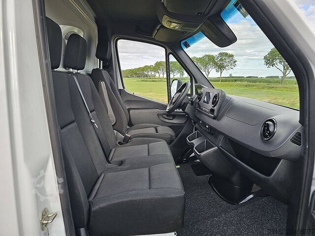 Valise MERCEDES-BENZ SPRINTER 515 Bakwagen Laadklep!