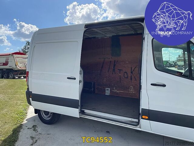 Furgonetka Mercedes-Benz E-SPRINTER L2H2 41 kWh